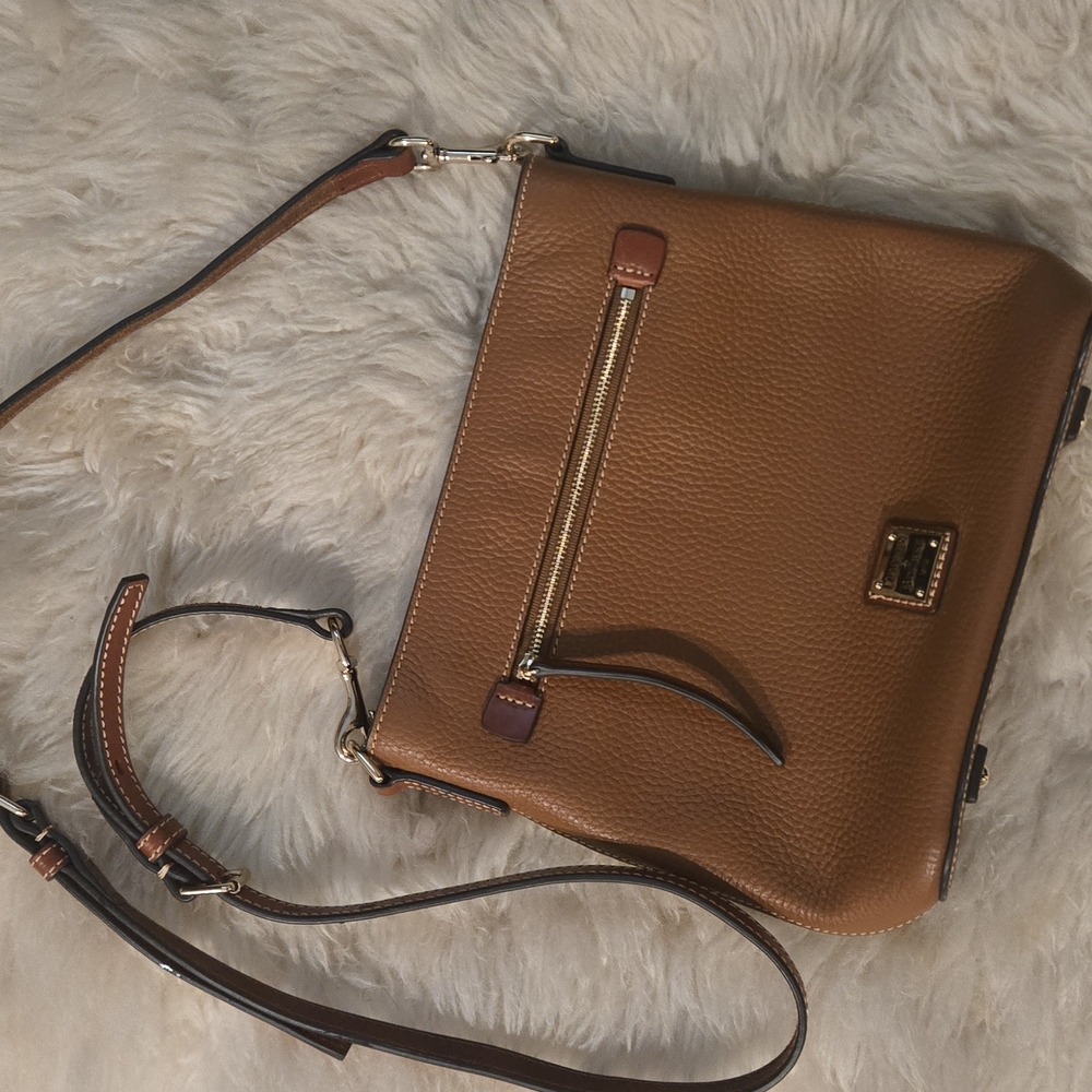 Dooney & Bourke Tan and Red Women's Bag - Picture 5 of 6